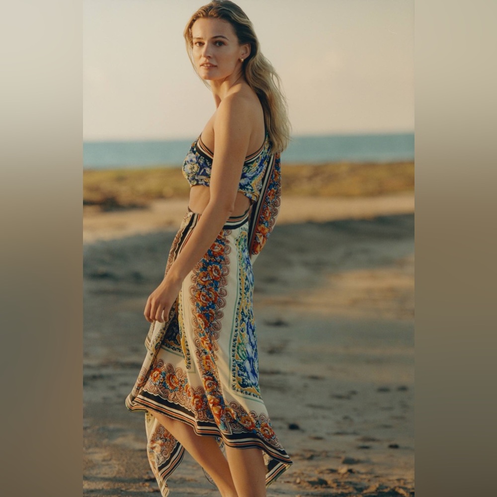 One-Shoulder Floral Scarf-Print Dress in Blue and Gold - Picture 4 of 11